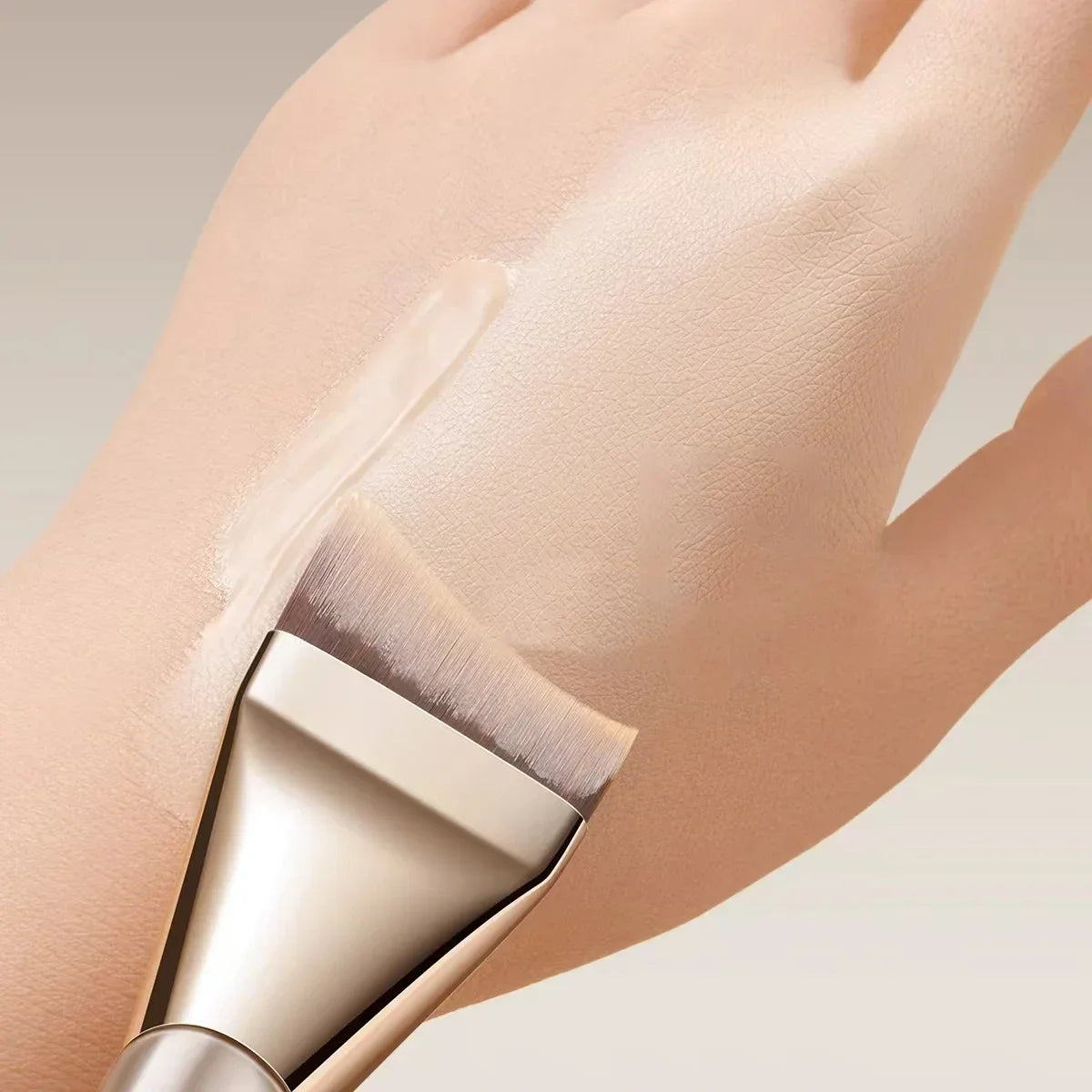 Arc-shaped Flat-head Ultra-thin Foundation Brush, Paint-free And Traceless Foundation Liquid Brush, Professional